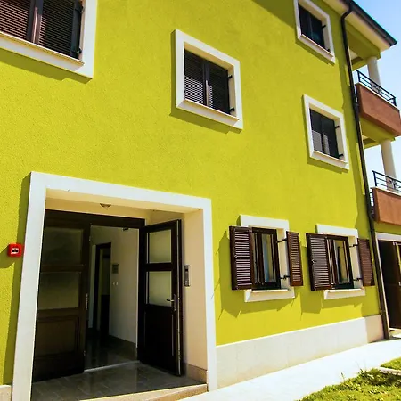 Apartamento Smaragdna.5 *